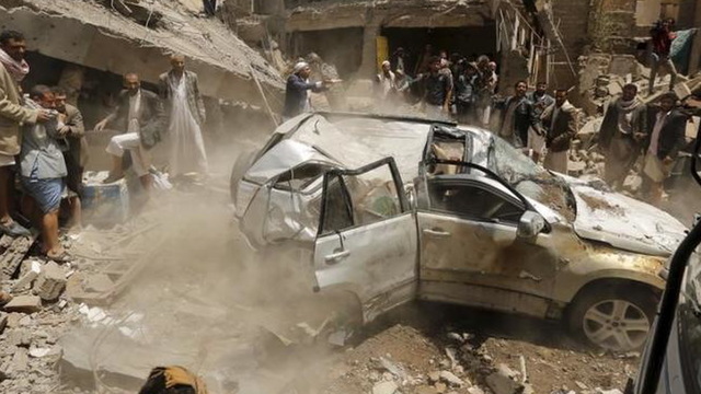 Yemen y Palestina: Vijay Prashad habla de dos bombardeos “implacables”
