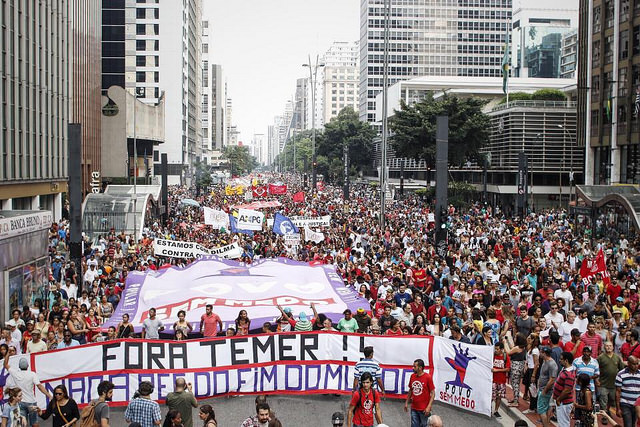 Brasil: ato da Frente Povo Sem Medo contra a PEC 55 reúne 40 mil pessoas em SP