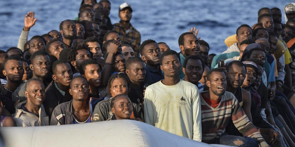 Falsi profughi e zero rimpatri: ora è davvero emergenza sbarchi