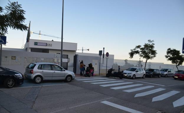 Una niña de tres años se queda encerrada en un autobús escolar durante cinco horas en Málaga