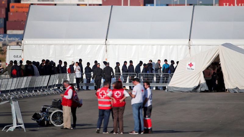 La moitié des migrants de l’Aquarius veulent l’asile en France