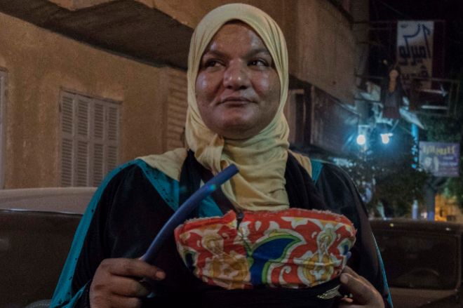 La mujer que guarda una tradición amenazada del Ramadán egipcio