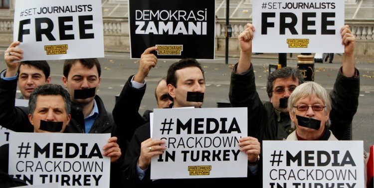 Turchia, continuano arresti e censura a tre settimane dal voto. Al via nuova campagna per la libertà di informazione