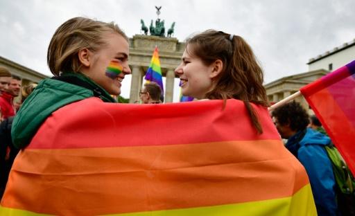 Le conjoint homosexuel d’un Européen a le droit de séjour partout dans l’UE