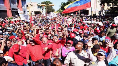 Marchan en Venezuela para respaldar al pdte. Nicolás Maduro