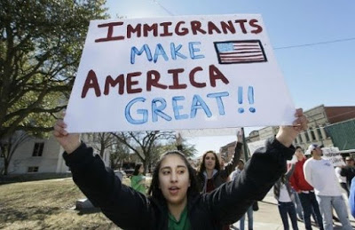 EE.UU. anuncia nueva regla que limita el empleo a inmigrantes