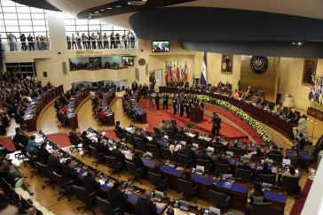 El Salvador: Präsident Nayik Bukele reißt dritte Staatsgewalt an sich
